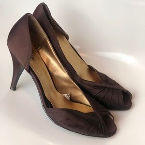 Vintage style Mossimo heels